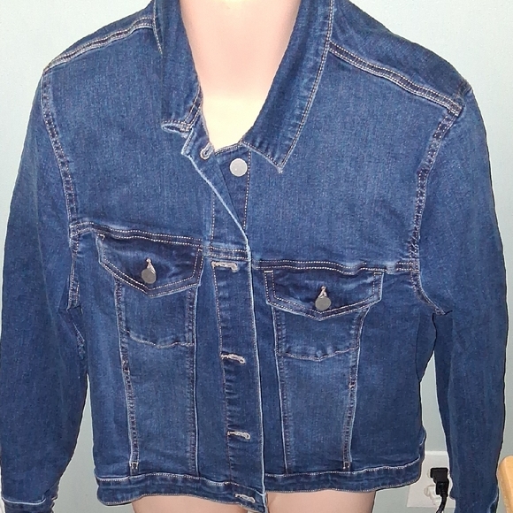 Women's Blue Denim Jacket - Picture 6 of 7